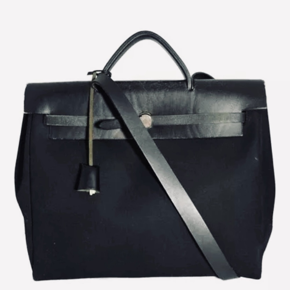 Elegant Black Leather Men's Bag